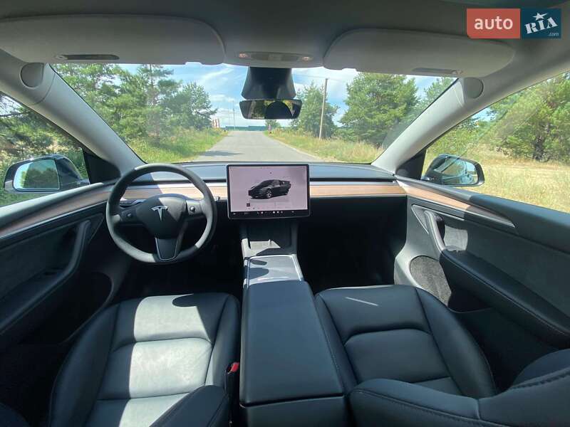 Внедорожник / Кроссовер Tesla Model Y 2023 в Киеве