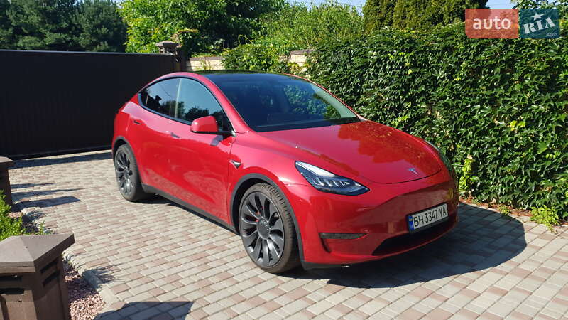 Позашляховик / Кросовер Tesla Model Y 2020 в Києві