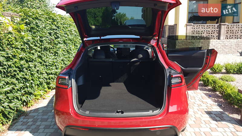 Позашляховик / Кросовер Tesla Model Y 2020 в Києві