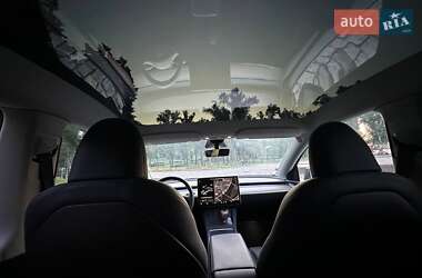 Внедорожник / Кроссовер Tesla Model Y 2023 в Киеве