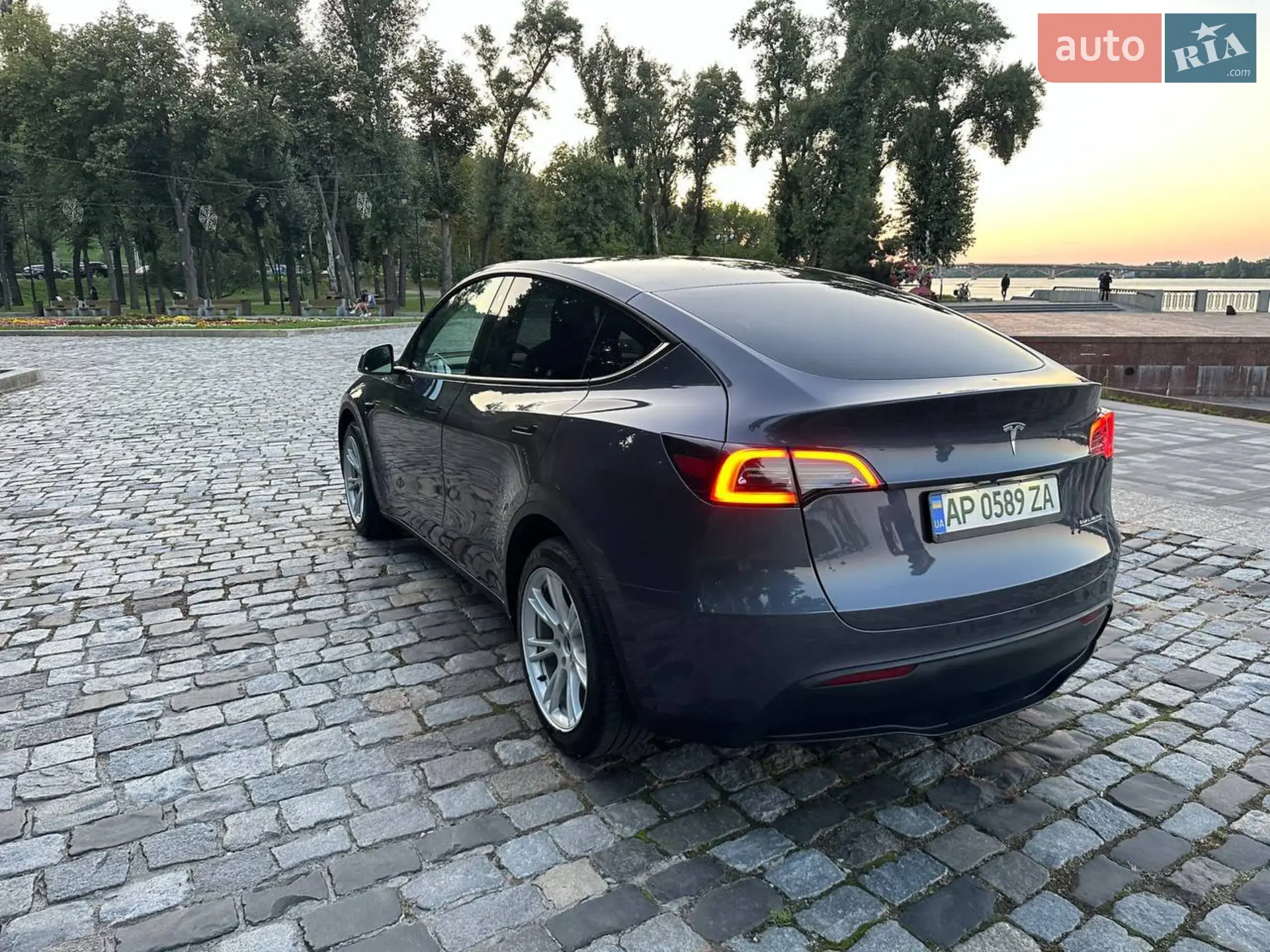 2023 Tesla Model Y - мініатюра 4