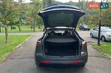 Внедорожник / Кроссовер Tesla Model Y 2023 в Киеве