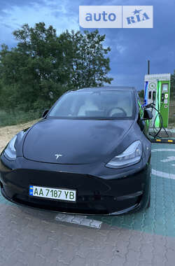 Позашляховик / Кросовер Tesla Model Y 2021 в Києві