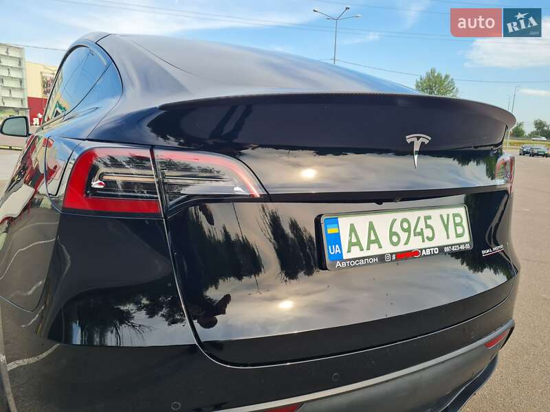 Позашляховик / Кросовер Tesla Model Y 2021 в Києві
