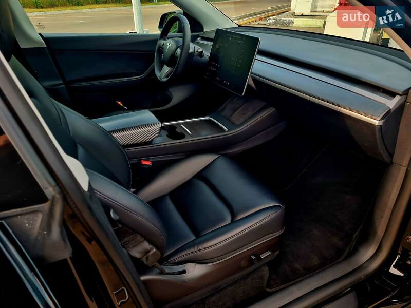 Позашляховик / Кросовер Tesla Model Y 2021 в Києві
