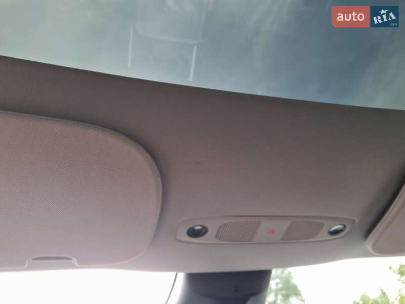 Позашляховик / Кросовер Tesla Model Y 2021 в Києві