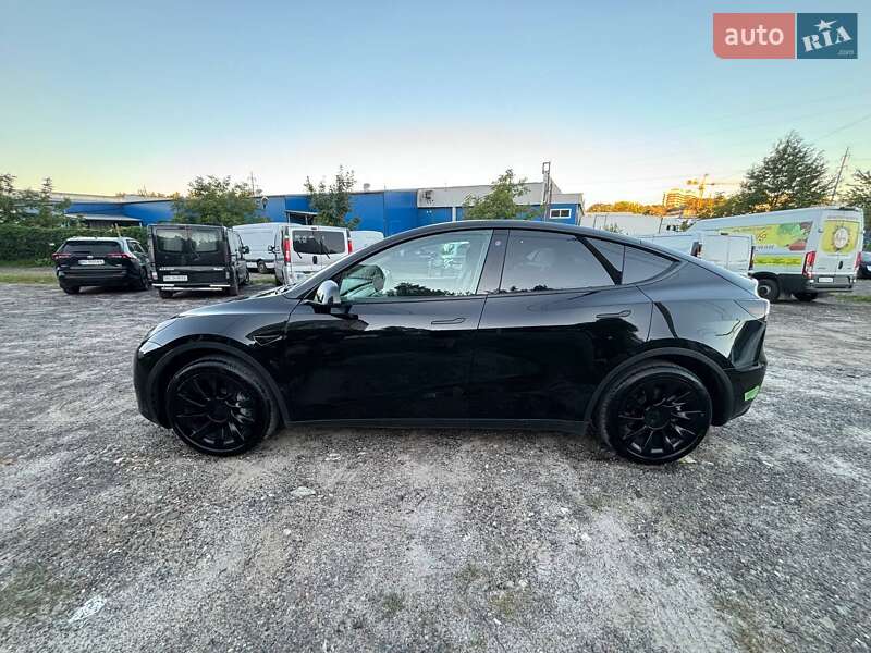 Внедорожник / Кроссовер Tesla Model Y 2023 в Львове