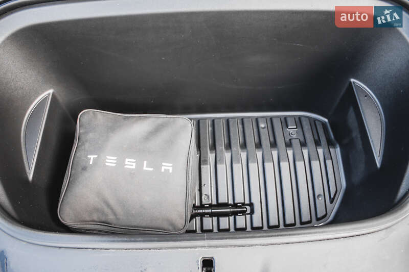 Внедорожник / Кроссовер Tesla Model Y 2020 в Хусте