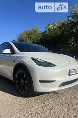 Tesla Model Y 2022