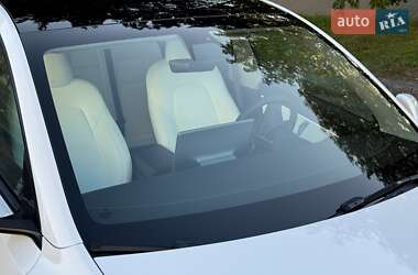 Внедорожник / Кроссовер Tesla Model Y 2021 в Львове