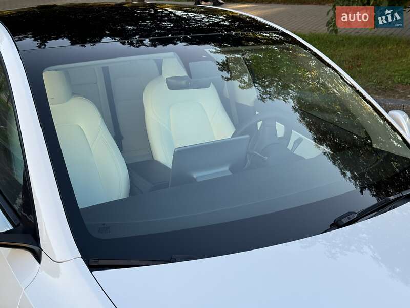 Позашляховик / Кросовер Tesla Model Y 2021 в Львові