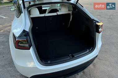 Внедорожник / Кроссовер Tesla Model Y 2021 в Львове