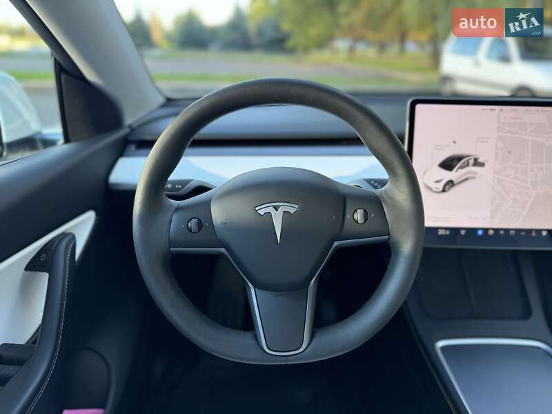 Позашляховик / Кросовер Tesla Model Y 2021 в Львові