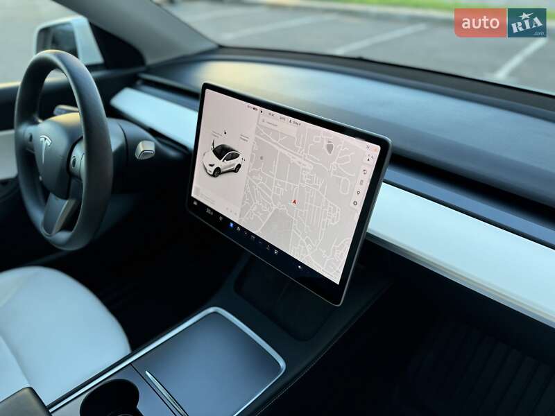 Позашляховик / Кросовер Tesla Model Y 2021 в Львові