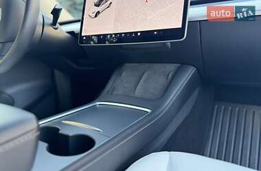 Внедорожник / Кроссовер Tesla Model Y 2021 в Львове