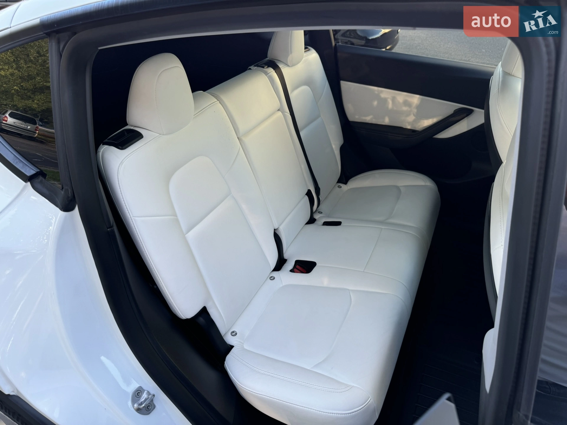 2021 Tesla Model Y - мініатюра 28