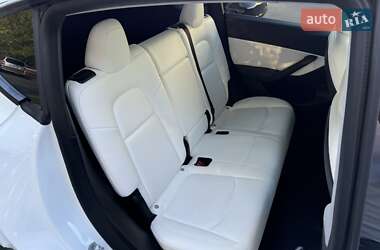 Внедорожник / Кроссовер Tesla Model Y 2021 в 