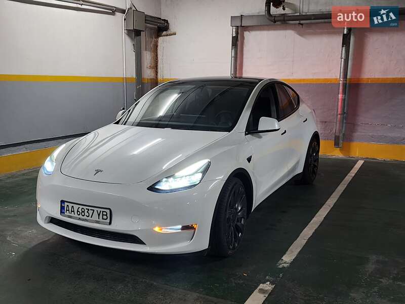 Tesla Model Y 2022