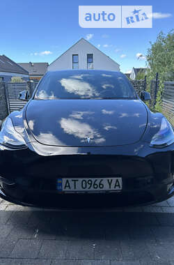 Позашляховик / Кросовер Tesla Model Y 2021 в Івано-Франківську