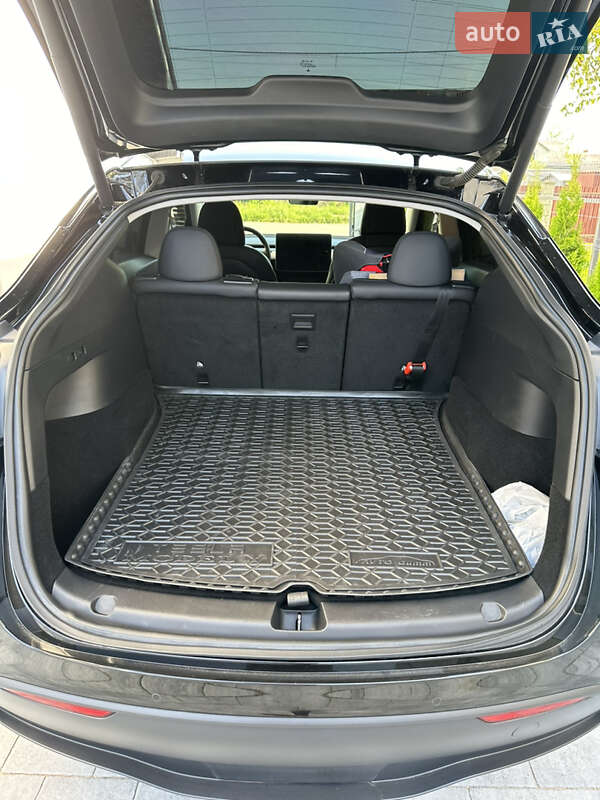 Внедорожник / Кроссовер Tesla Model Y 2021 в Дрогобыче