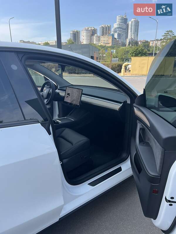 Внедорожник / Кроссовер Tesla Model Y 2022 в Днепре фото 7 Внедорожник / Кроссовер Tesla Model Y 2022 в Днепре