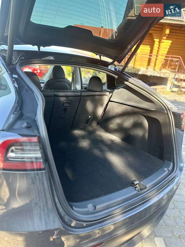 Позашляховик / Кросовер Tesla Model Y 2023 в Львові