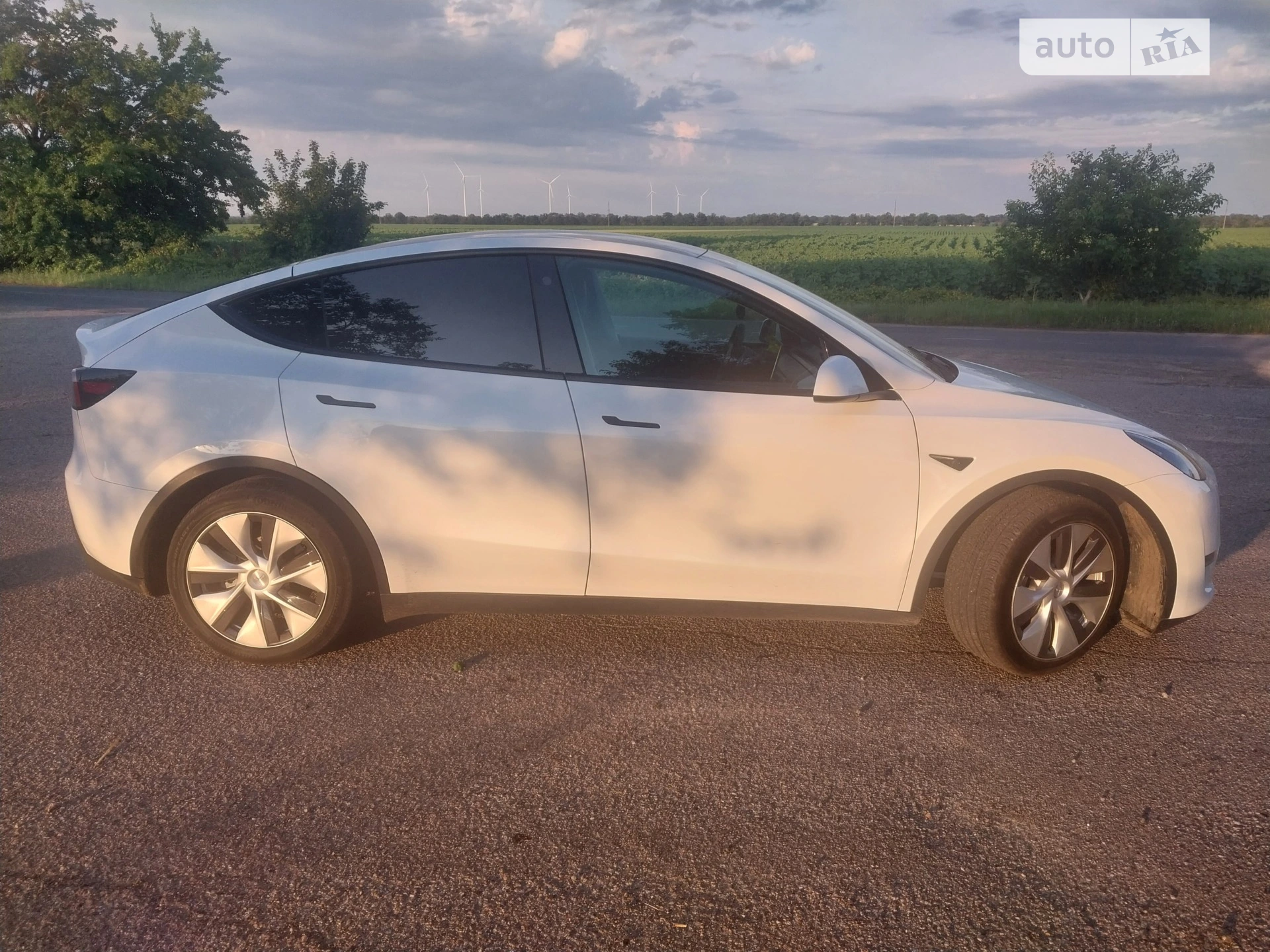 2023 Tesla Model Y - мініатюра 2