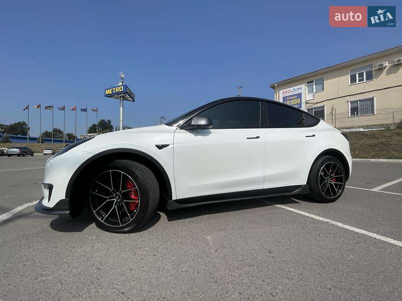 Внедорожник / Кроссовер Tesla Model Y 2023 в Виннице