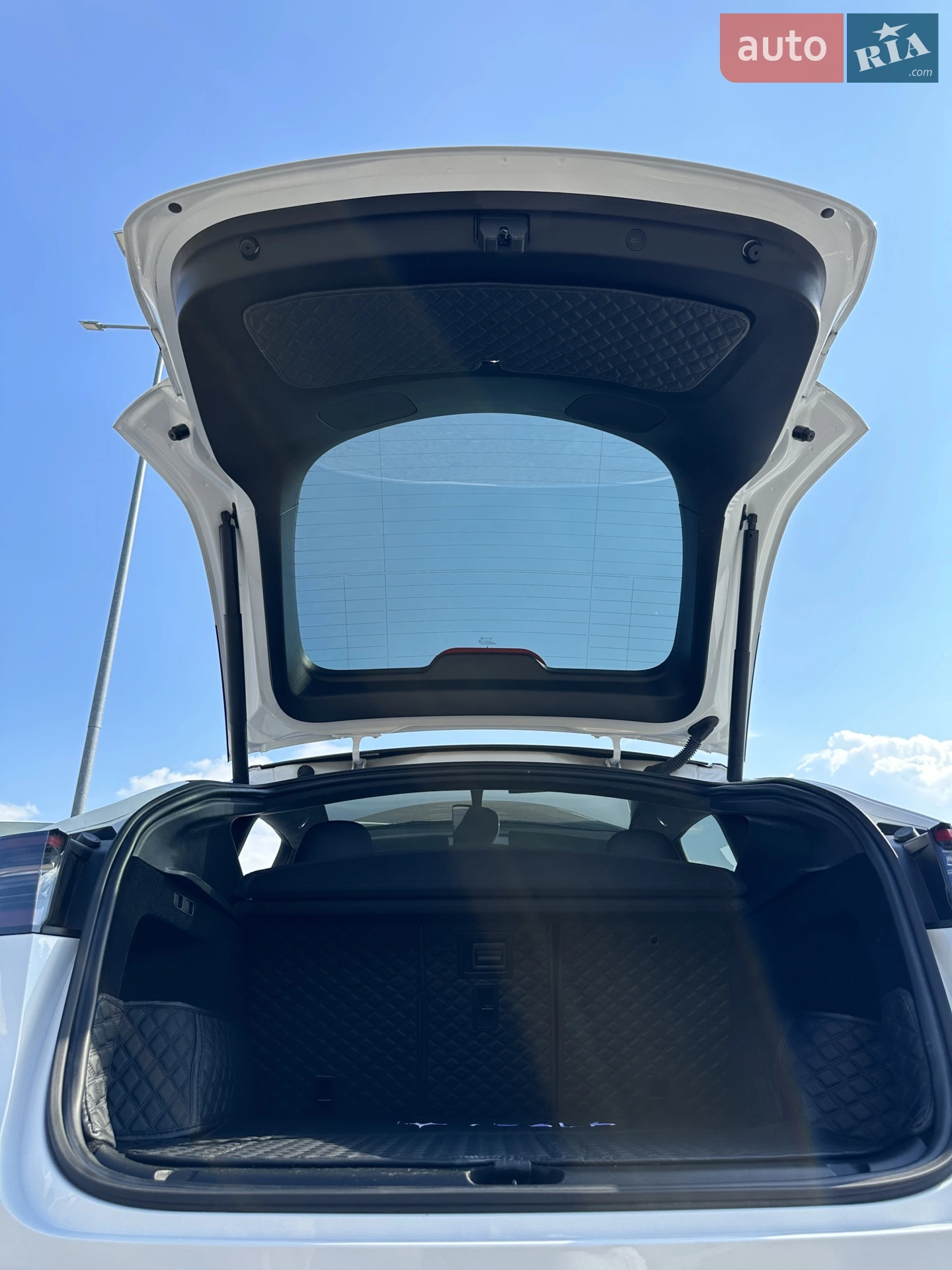 2023 Tesla Model Y - мініатюра 18