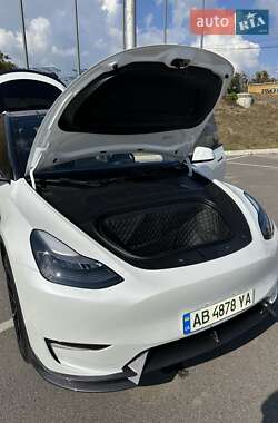 Внедорожник / Кроссовер Tesla Model Y 2023 в 