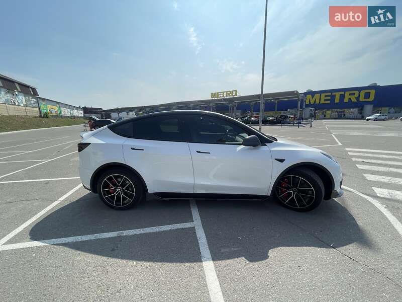 Внедорожник / Кроссовер Tesla Model Y 2023 в Виннице