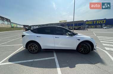Внедорожник / Кроссовер Tesla Model Y 2023 в 