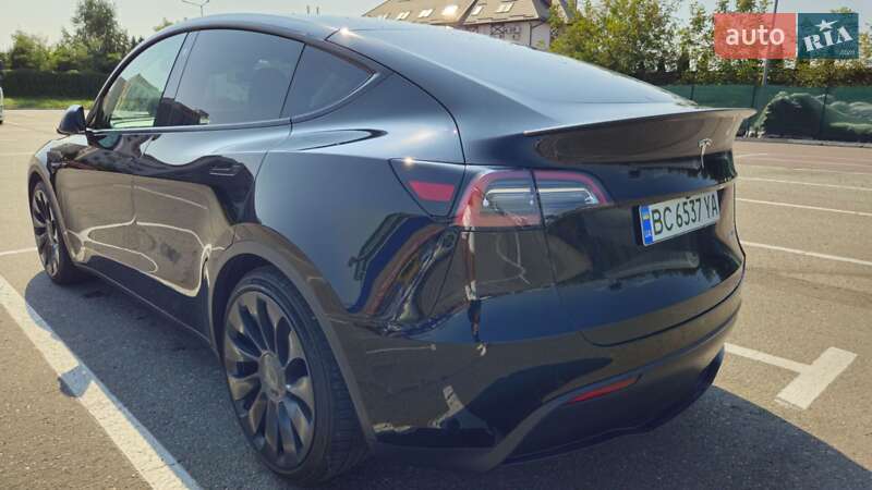Внедорожник / Кроссовер Tesla Model Y 2021 в Львове