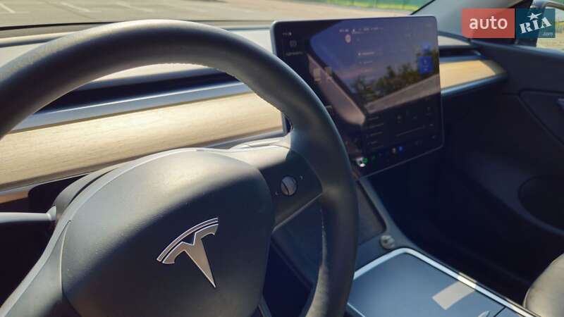 Внедорожник / Кроссовер Tesla Model Y 2021 в Львове