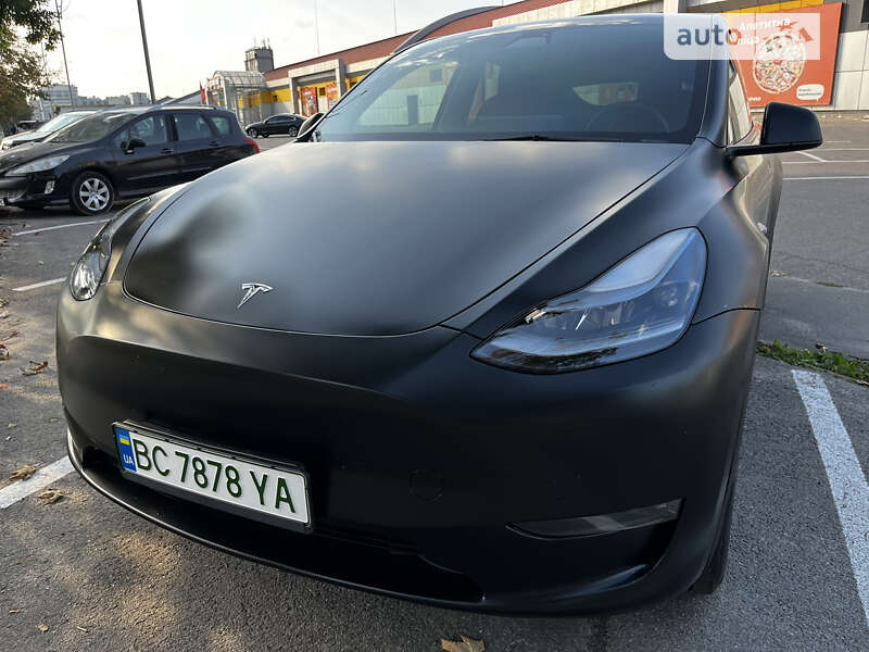 Внедорожник / Кроссовер Tesla Model Y 2023 в Львове