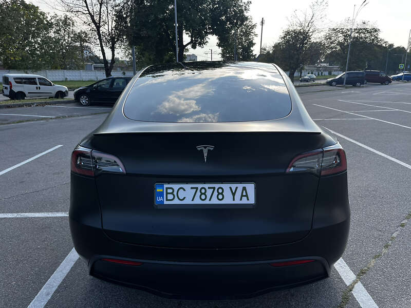 Внедорожник / Кроссовер Tesla Model Y 2023 в Львове