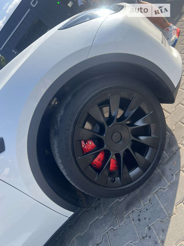 Позашляховик / Кросовер Tesla Model Y 2022 в Чернівцях фото 21 Позашляховик / Кросовер Tesla Model Y 2022 в Чернівцях