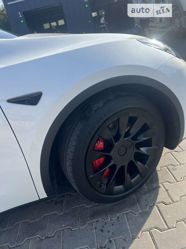 Позашляховик / Кросовер Tesla Model Y 2022 в Чернівцях фото 44 Позашляховик / Кросовер Tesla Model Y 2022 в Чернівцях