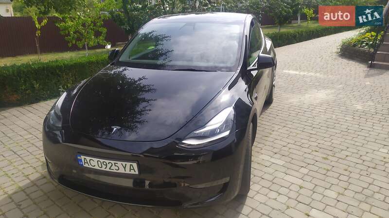 Tesla Model Y 2022