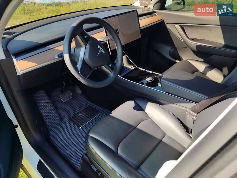 Внедорожник / Кроссовер Tesla Model Y 2020 в Каменец-Подольском