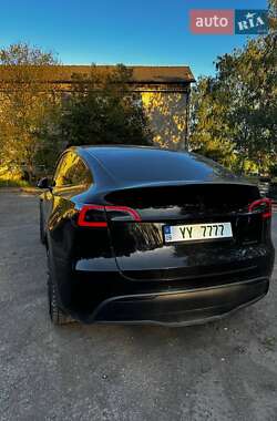 Внедорожник / Кроссовер Tesla Model Y 2021 в 