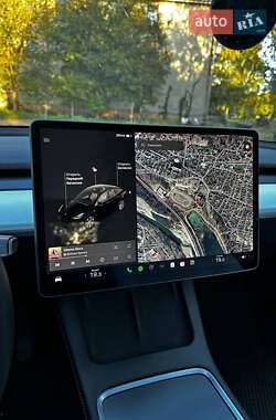 Внедорожник / Кроссовер Tesla Model Y 2021 в 