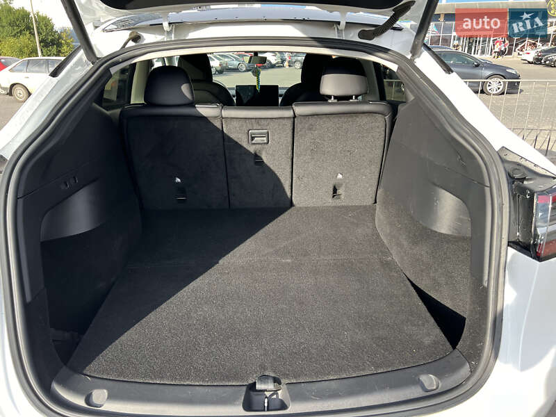 Внедорожник / Кроссовер Tesla Model Y 2021 в Киеве