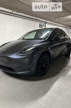 Tesla Model Y 2021