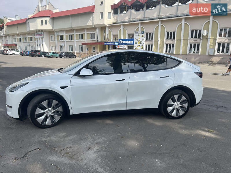 Внедорожник / Кроссовер Tesla Model Y 2020 в Тернополе