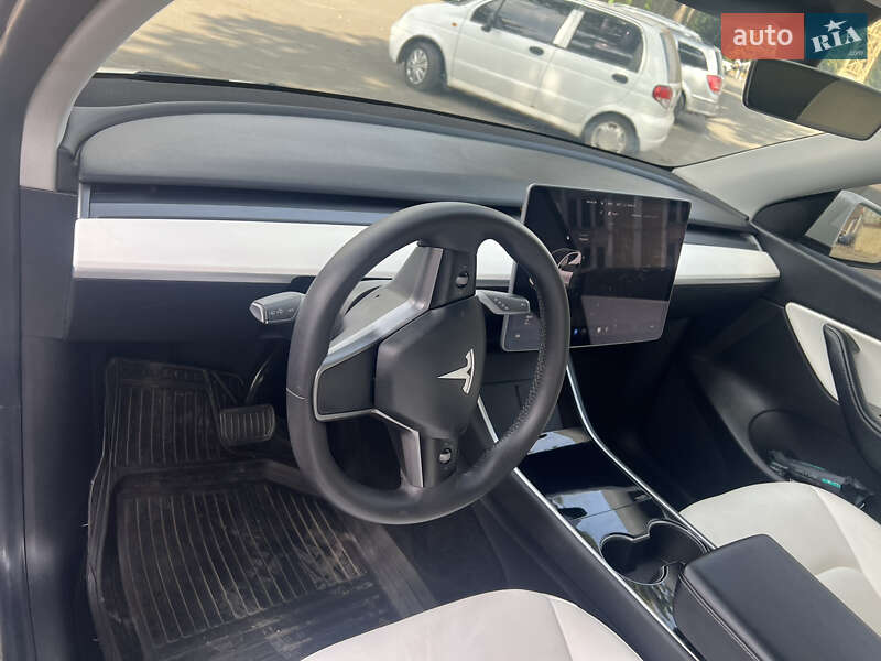 Внедорожник / Кроссовер Tesla Model Y 2020 в Тернополе