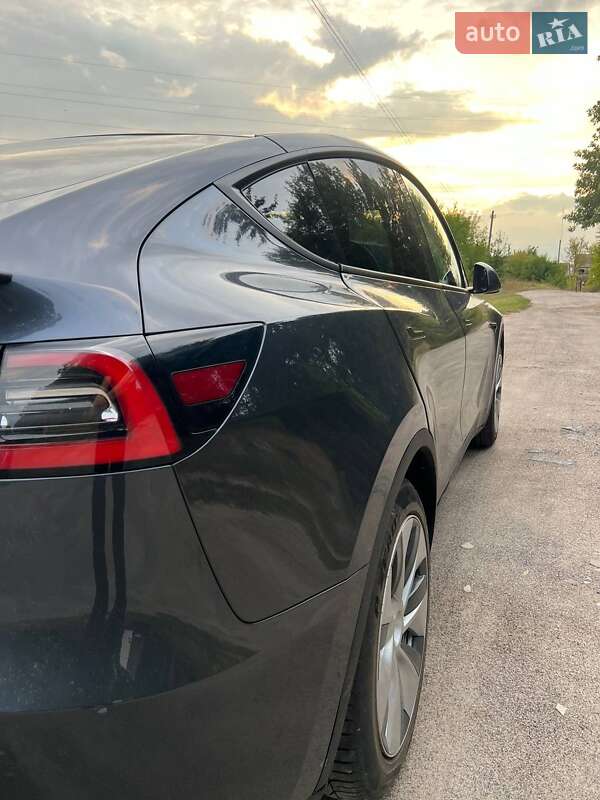 Позашляховик / Кросовер Tesla Model Y 2020 в Києві фото 24 Позашляховик / Кросовер Tesla Model Y 2020 в Києві