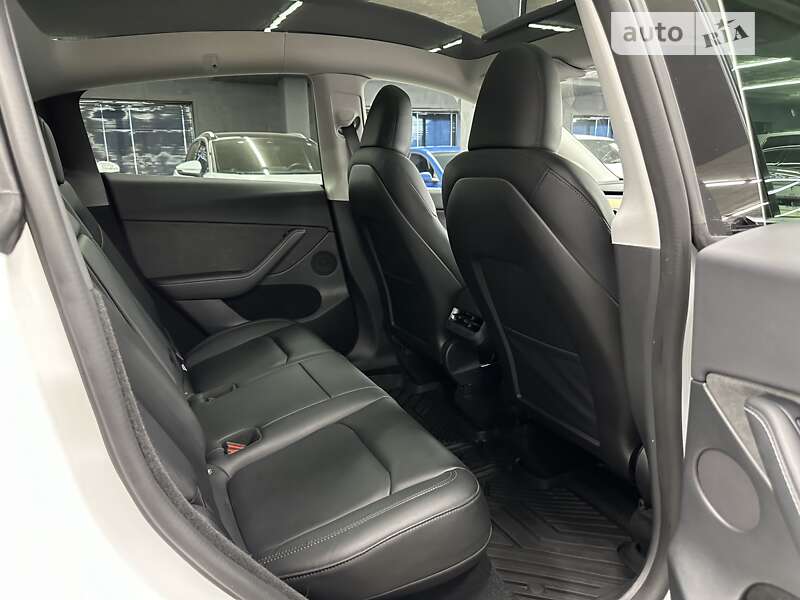 Внедорожник / Кроссовер Tesla Model Y 2022 в Харькове