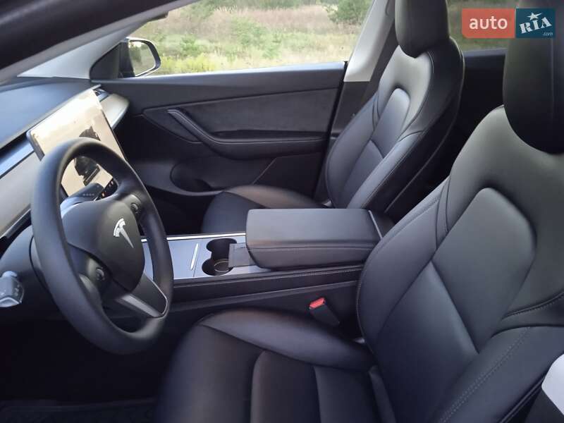 Внедорожник / Кроссовер Tesla Model Y 2022 в Костополе