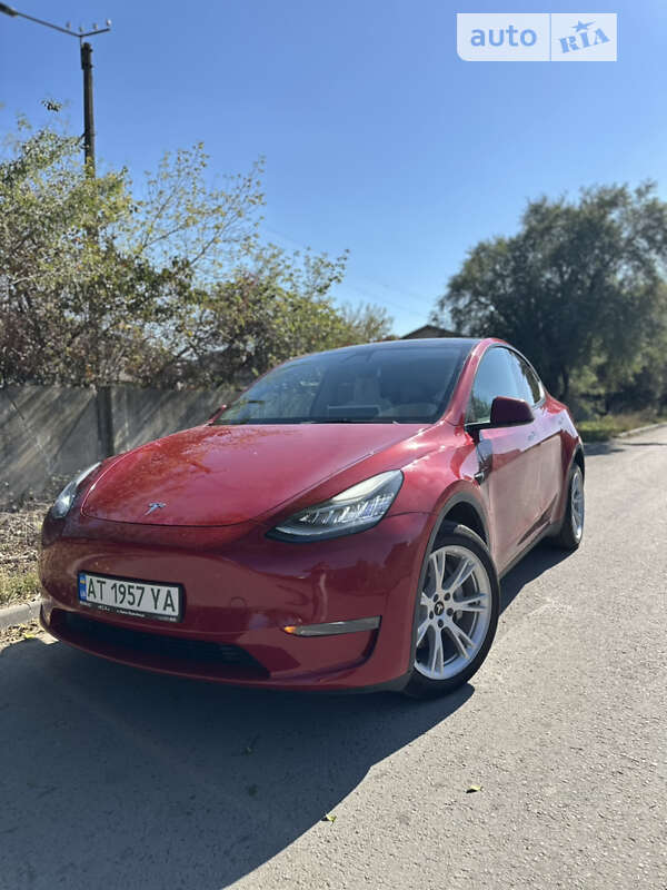 Tesla Model Y 2022